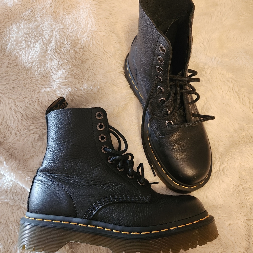 Dr. Marten 1460 boots paxel bex